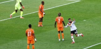 Alemanha vira sobre a Costa do Marfim e garante vaga na próxima fase