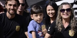 PCDF faz surpresa para criança e celebra aniversário em escola de Ceilândia