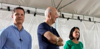 Arruda, Carol Fleury e Nelson Neto ouvem demandas da Serrinha