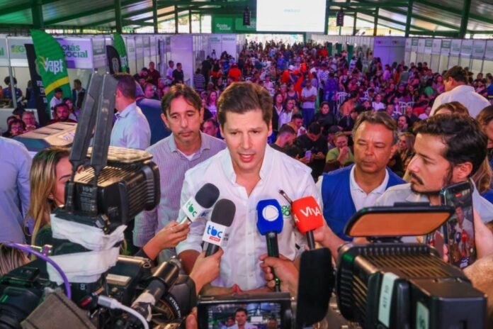 Daniel-Vilela-na-abertura-do-Goias-Social-em-Anapolis_-Lucas-Diener-e-Wesley-Costa-1024x682.jpeg