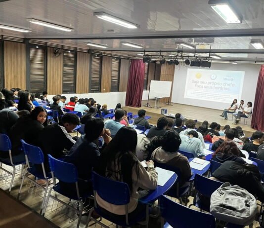 Ceilândia celebra conclusão do curso gratuito de Marketing Digital e Economia Solidária com entrega de certificados