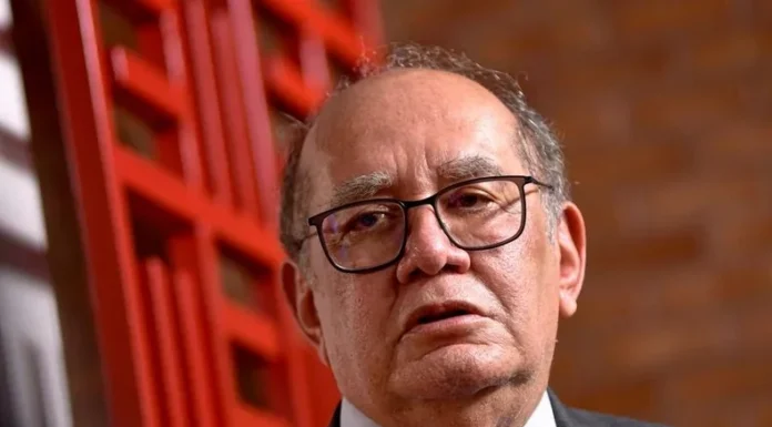 Gilmar Mendes avisa Lula que STF pode “vigiar” o TSE nas eleições de 2026