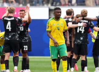 Com gol no final, Canadá vence Africa do Sul e vai às oitavas da Copa