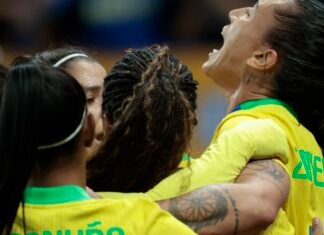 Em virada relâmpago, seleção brasileira feminina vence Estados Unidos