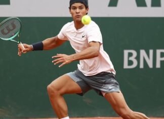 Roland Garros: Luis Guto Miguel bate compatriota e vai à final juvenil
