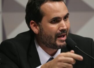 Subsídio de R$ 0,35 ao diesel não será retomado, diz ministro