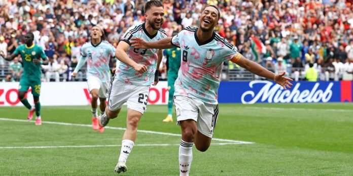 2026-07-01t230049z_1_lynxmpem603jg_rtroptp_4_soccer-worldcup-bel-sen.jpg