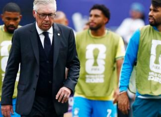 Ancelotti lamenta eliminação e já projeta novo ciclo: “Não é o fim”