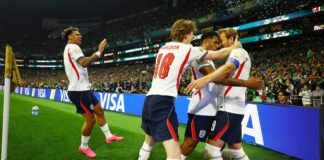Com um a menos, Inglaterra derruba México no Azteca e segue na Copa