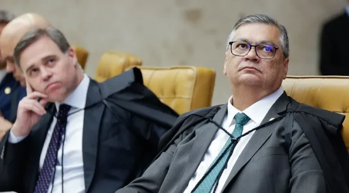 Dino e Mendonça autorizam apurações sobre financiamento do filme Dark Horse