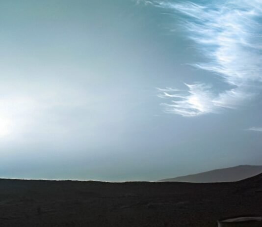 NASA divulga imagem impressionante do nascer do sol azul em Marte