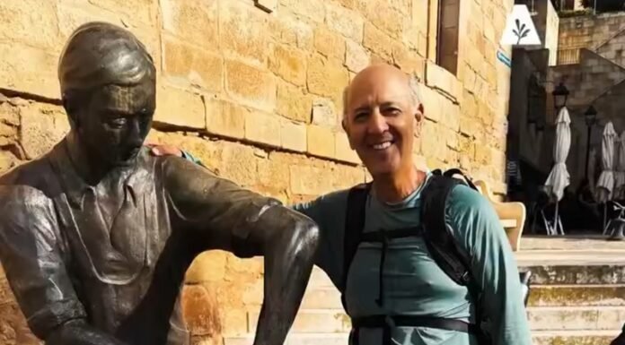 Arruda se emociona ao contar sua peregrinação no Caminho de Santiago Arruda no Caminho de Santiago de Compostela - Imagem Reprodução @arruda.df