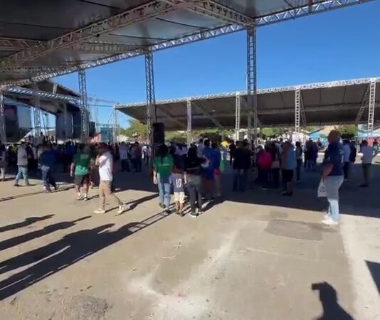 Vídeo – “Flopou”, evento de Celina na Santa Maria custa certa de R$ 200 mil e reúne poucos apoiadores
