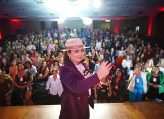 Ana Ferlola lança Movimento 52 para transformar maioria feminina em participação política