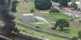 Trem do Metrô-DF descarrila