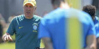 Ancelotti dá pista de Martinelli para vaga de Paquetá contra Noruega