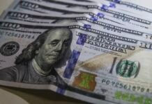 Dólar fica estável em R$ 5,08, mas cai 0,58% na semana