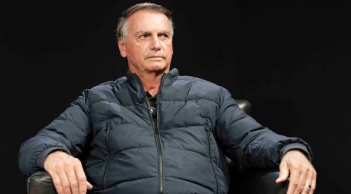 PF faz busca por armas na casa de Bolsonaro a mando de Moraes