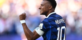 De pênalti, França vence retranca do Paraguai e se classifica na Copa