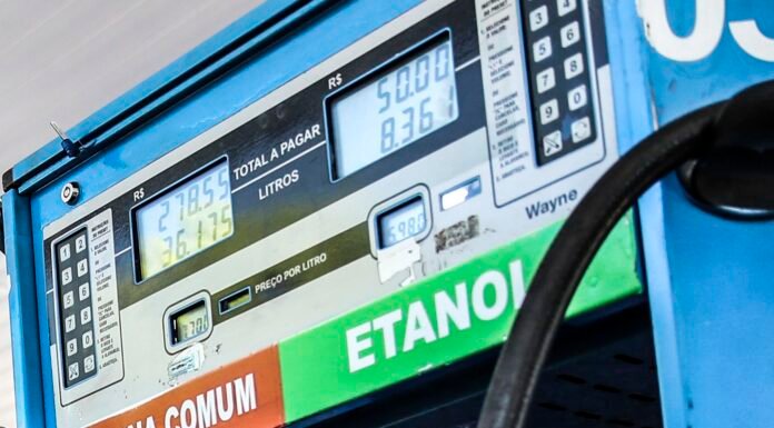 Conselho eleva de 30% para 32% teor de etanol na gasolina por 180 dias