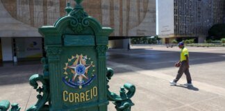 TCU cita risco fiscal dos Correios e defende compensação de custos