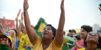 PM reforça a segurança em pontos de concentração de torcedores no Rio
