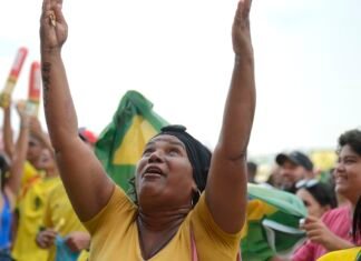 PM reforça a segurança em pontos de concentração de torcedores no Rio