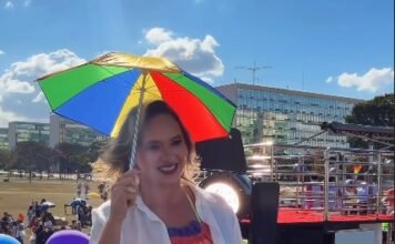 Trio da Mamá é sucesso na Parada LGBT+ de Brasília