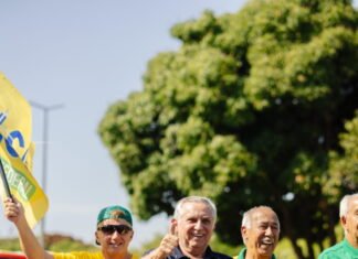 Izalci Lucas reúne carreata no Guará
