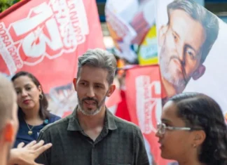 Grass promete DF no topo do Ideb e critica saúde pública