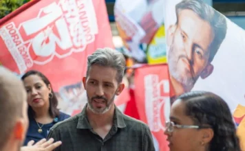 Grass promete DF no topo do Ideb e critica saúde pública