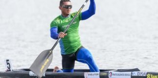 Isaquias Queiroz é campeão mundial no C1 500m na Polônia
