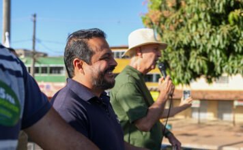 Rogério Ulysses recebe Arruda com carreata em São Sebastião