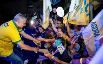 Izalci Lucas mobiliza lideranças nacionais e 3 mil apoiadores em demonstração de força rumo à Câmara Federal