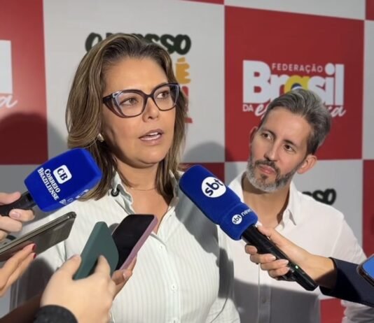 Senadora Leila confirma apoio do PDT à candidatura de Leandro Grass ao GDF