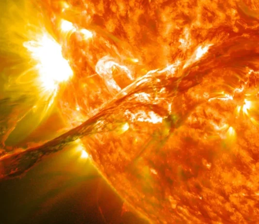 Tempestade solar deve atingir a Terra até sexta