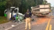 Acidente entre ônibus e carreta deixa pelo menos 21 mortos no Paraná