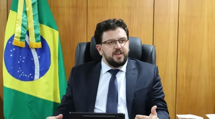 PL prepara pedido de investigação ao STF sobre ex-chefe de gabinete de Lula