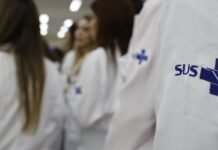 Saúde estende atuação de 676 médicos especialistas no SUS