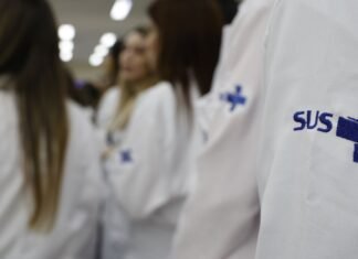 Saúde estende atuação de 676 médicos especialistas no SUS