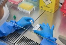 Anvisa atualiza regras sobre controle de qualidade em laboratórios