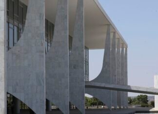 Saiba quais as atribuições do presidente da República e governadores