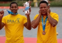 Jacky Godmann e Gabriel Nascimento são prata no Mundial de Canoagem