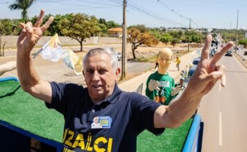 Carreata de Izalci reúne 300 carros em Planaltina e Arapoanga
