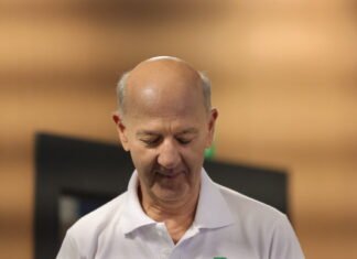 TRE-DF forma maioria contra o registro de Arruda para governador