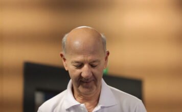 TRE-DF forma maioria contra o registro de Arruda para governador