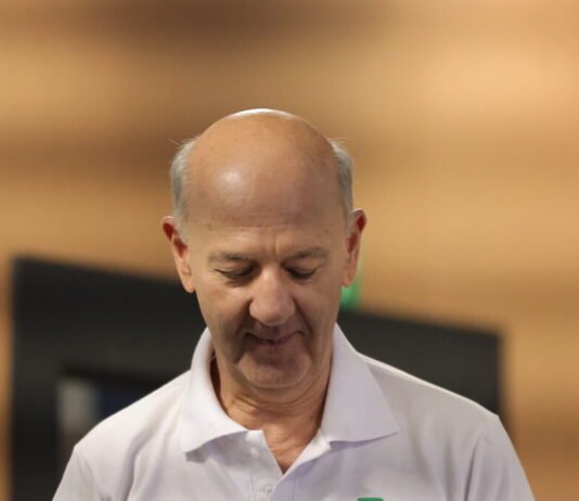 TRE-DF forma maioria contra o registro de Arruda para governador