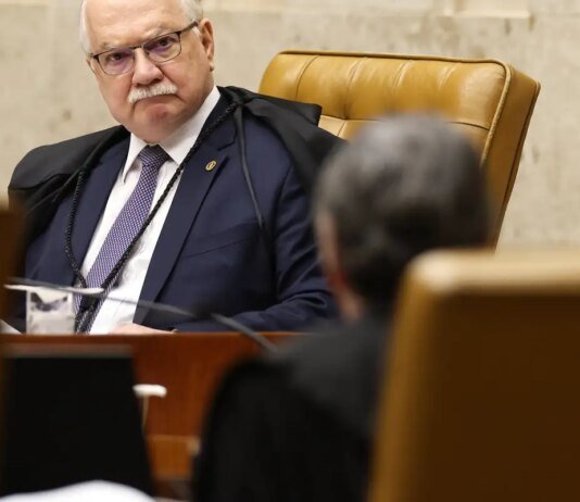 Fachin marca sessão sobre Mendonça para dia 23