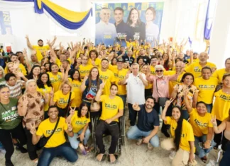 Izalci cita Cheque-Educação e MetaLab em ato no SIA