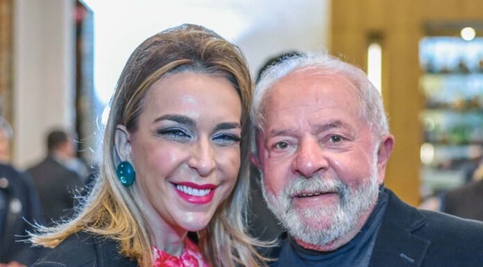 Lobista deu relógio de R$66mil e festa a assessor de Lula, veja mensagens